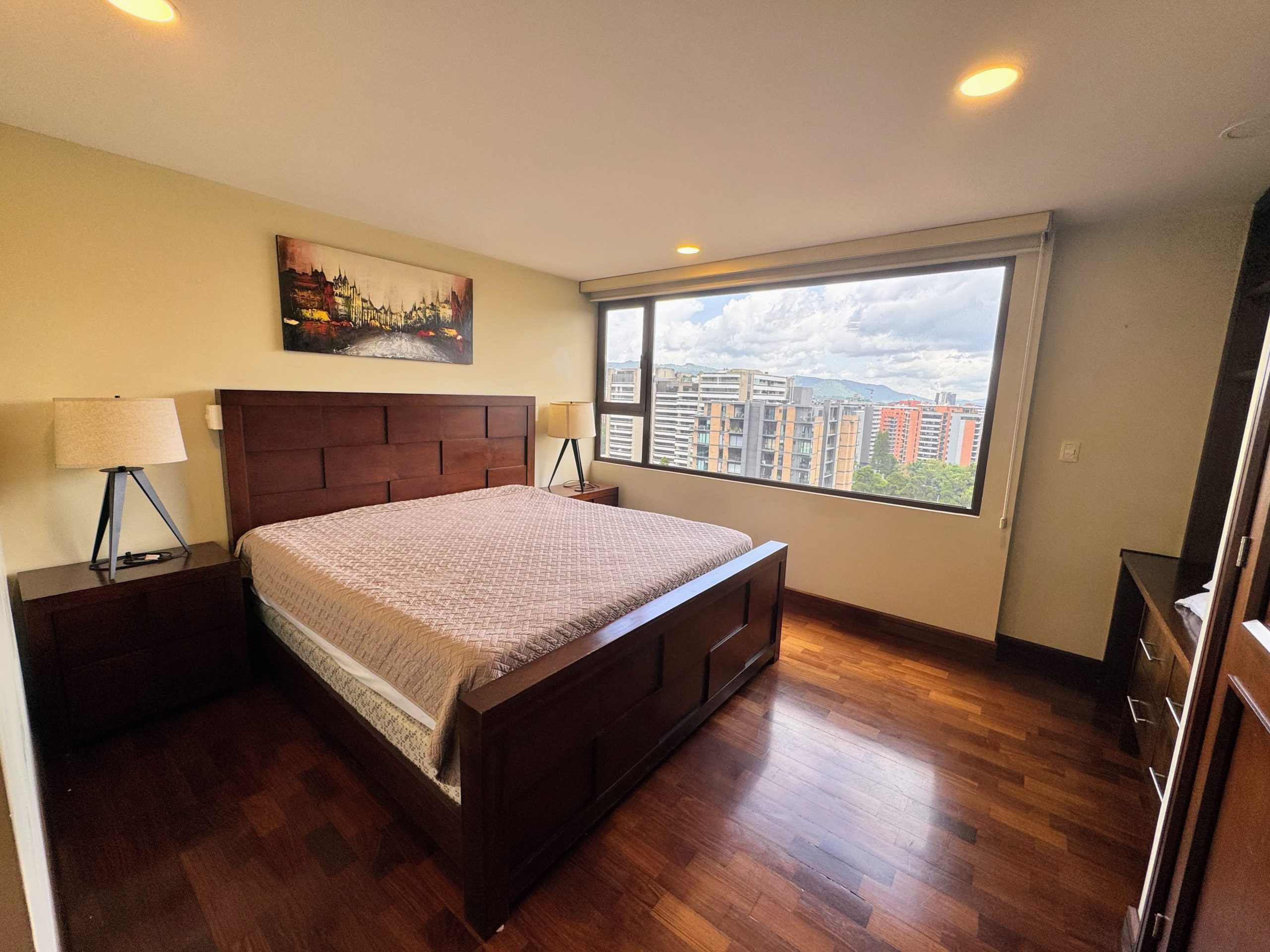Apartamento amueblado en Renta zona 10 - Miniatura 9