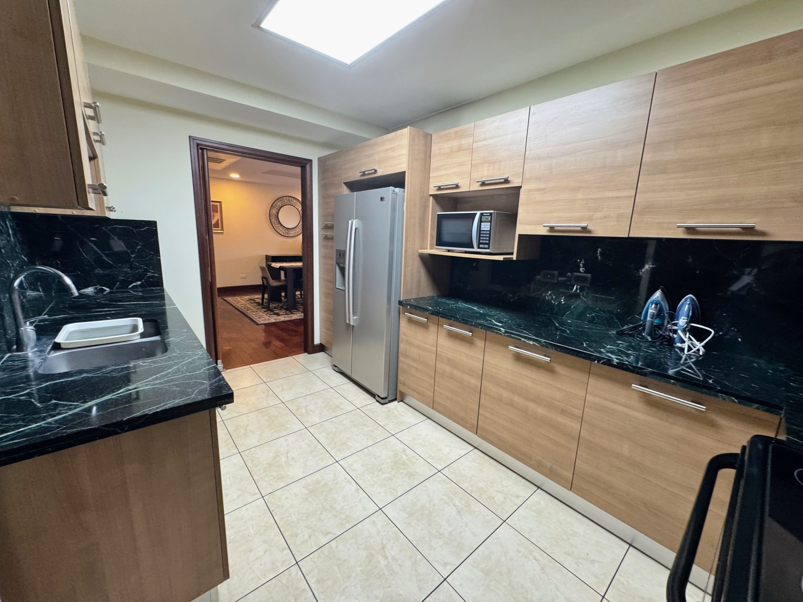 Apartamento amueblado en Renta zona 10 - Image 3