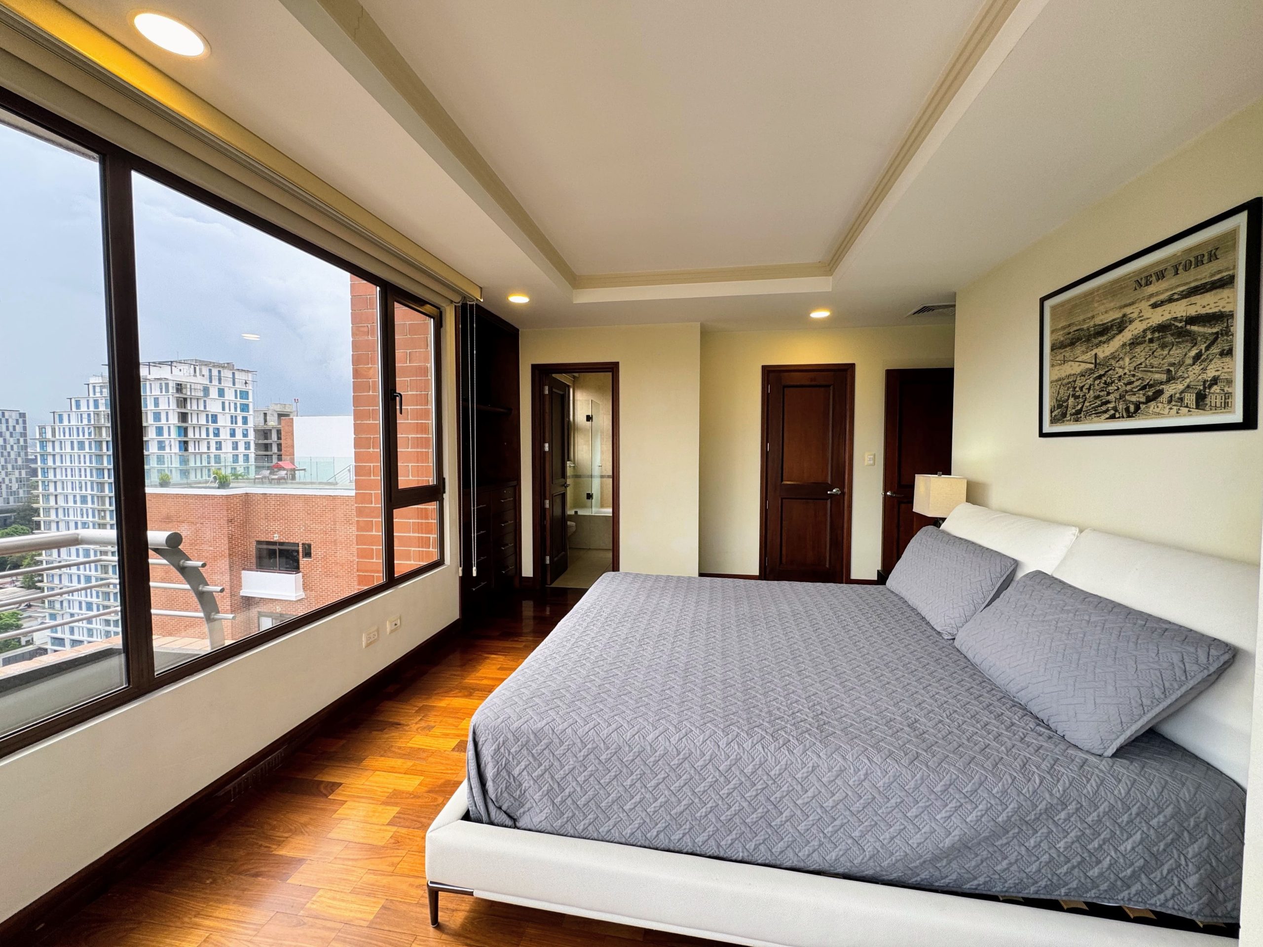 Apartamento amueblado en Renta zona 10 - Miniatura 16