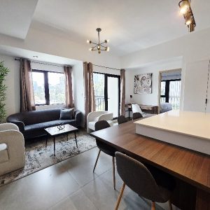 Apartamento amueblado en renta en zona 10 / Bonadiez