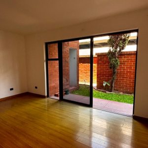 Apartamento en Renta zona 11 / Balcones de las Charcas