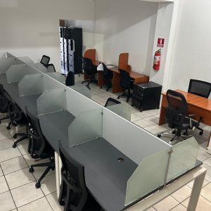Oficina y/o  Local en renta zona 9 / La Galeria
