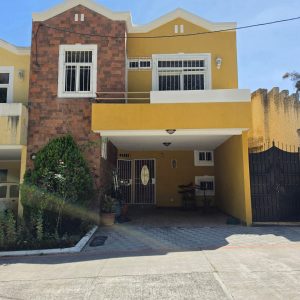 Casa en renta Entre Encinos, km 25.5 Carretera interamericana a San Lucas Sacatepéquez