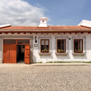 Casa en venta en Antigua Guatemala Club Los Franciscanos/ Ciudad Vieja – Colibrí A